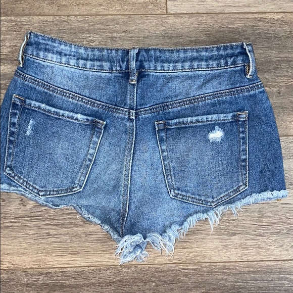 Pacsun Ripped Jean Shorts - Picture 2 of 2